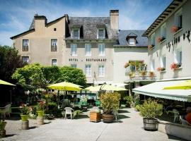 金狮酒店，位于圣热涅-多尔特的酒店