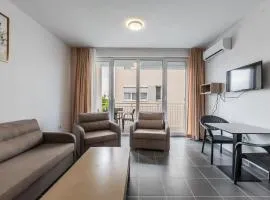 Talea Comfort Apartment 2 by PikHost