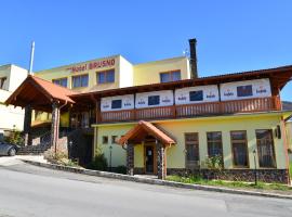 布鲁斯诺酒店，位于Brusno的酒店
