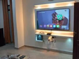 Sleek 2BR Apt-Wifi-DSTV-Netflix-24h Security