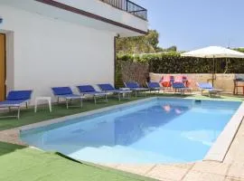 Stunning Apartment In Palmi With Wifi