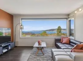 The Blue Window - 15 Mins to CBD&Airport