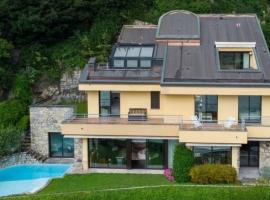 Cassa Triulz Top View，位于切尔诺比奥的酒店