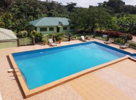 Hearty Home Hotel，位于Akropong的酒店