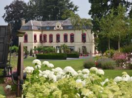 Le Domaine des Fagnes，位于Sains-du-Nord的酒店