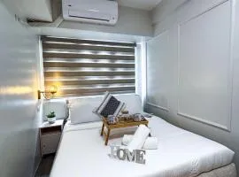 Elegant One-Bedroom Retreat with Cozy Comforts