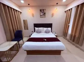 Hotel Silver Leaf - Vile Parle East - Near Mumbai Airport