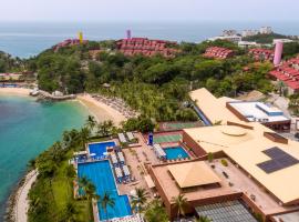 Las Brisas Huatulco-All Inclusive，位于圣克鲁斯华特库的酒店