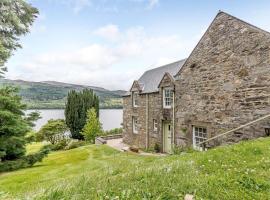 4 Bed in Strathtummel CA274，位于Foss的酒店