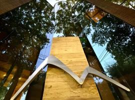 蒙塔纳斯阿祖勒斯公寓式酒店，位于门多萨的酒店