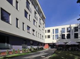 Carlsbad INN hotel & apartments，位于卡罗维发利的酒店