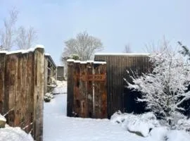 Square 32 Luxury Shipping container