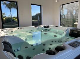 Los Caracoles Piscina & Spa，位于德尔迪阿布罗角的酒店