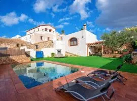 Catalunya Casas Captivating Villa in the Vineyard close to Sitges