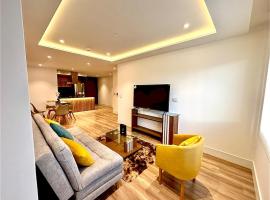 Luxury 2BR Apartment Near Cuenca Center Sleeps 5，位于昆卡的酒店