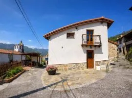 La Casina de Marina de Tresgrandas (Llanes)