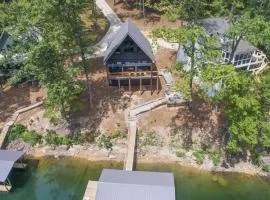 Cabin At Eagle Cove - Great Location! Pet-Friendly!
