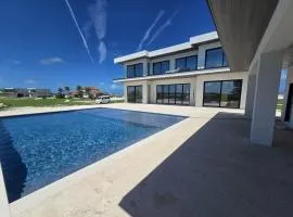 Sea Side Villa - Luxury Villa + Full Concierge!
