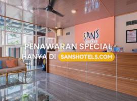 Sans WM Hotel Blitar，位于勿里达的酒店