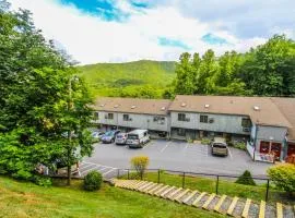 Smoketree Lodge