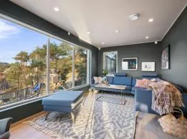 Luxury Seafront Villa with Panoramic Views