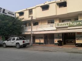 Hotel Tres Estrellas，位于Fundación的酒店