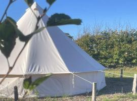 Stenb&aelig;kg&aring;rd - Farm Glamping，位于霍伊斯莱乌的豪华帐篷