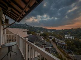 Nature Breeze Boutique Villa，位于康提的带热水浴缸的酒店