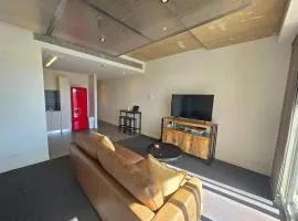 Spacious Studio in a Prime Braddon Location