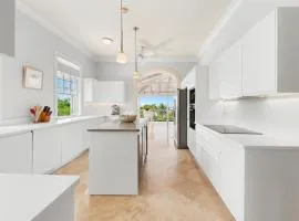 Sugar Hill Resort, Bananaquit