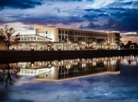 Hotel Eastport，位于退休小镇的酒店