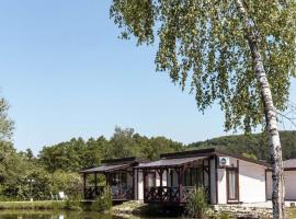 Будинки для відпочинку Lake House，位于Rakovets的酒店