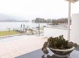 Magic Home at the Lake