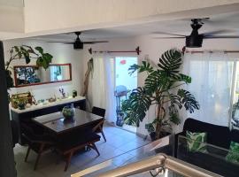 Casa Monstera Bahia，位于Naranjo的酒店