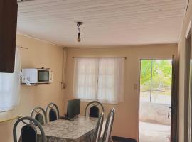 Rincón del Río，位于卢汉德库约的酒店