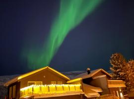 Troms&oslash; Arctic Villa with free parking，位于特罗姆瑟的住宿