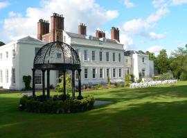 Haughton Hall Hotel & Leisure Club，位于特尔福德的酒店