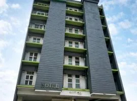 H Hotel Quezon City