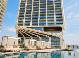 Mercury Suites Apartment with Pool Access in St Julians