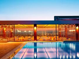 Zeus Wyndham Grand Athens，位于雅典的酒店