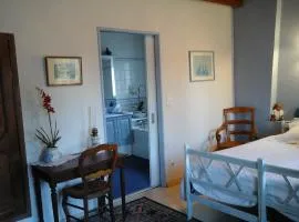 LES Roses Trémières