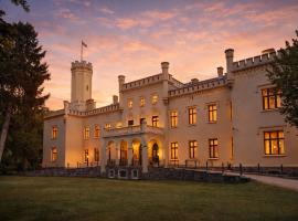 Romantik Hotel Schloss Reichenow，位于赖歇诺的酒店
