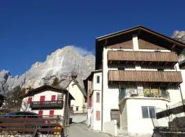 Casa Tomà Mountain View Cortina