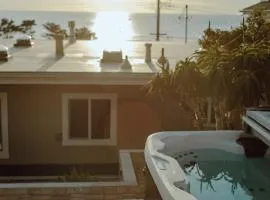 Modern Cayucos Bungalow - Ocean Views and Hot Tub