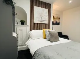 Yastayzzz Studio 2 Worcester House with Free Parking
