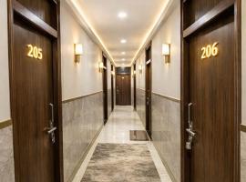 Hotel MDP Ayodhya Near Rammandir Ayodhya，位于Ayodhya的酒店