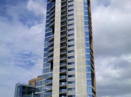 Modern apartment in Angelopolis - 2 bedrooms，位于Tlaxcalancingo的酒店