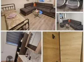 Vienna Gateway - Self Check-In 24 - free parking