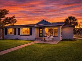 St Augustine Cottage with Private Heated Pool