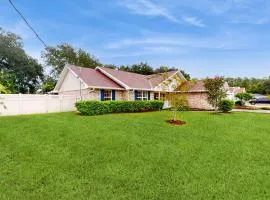 Spacious Home with Private Pool,Spa, Gas Grill and Patio